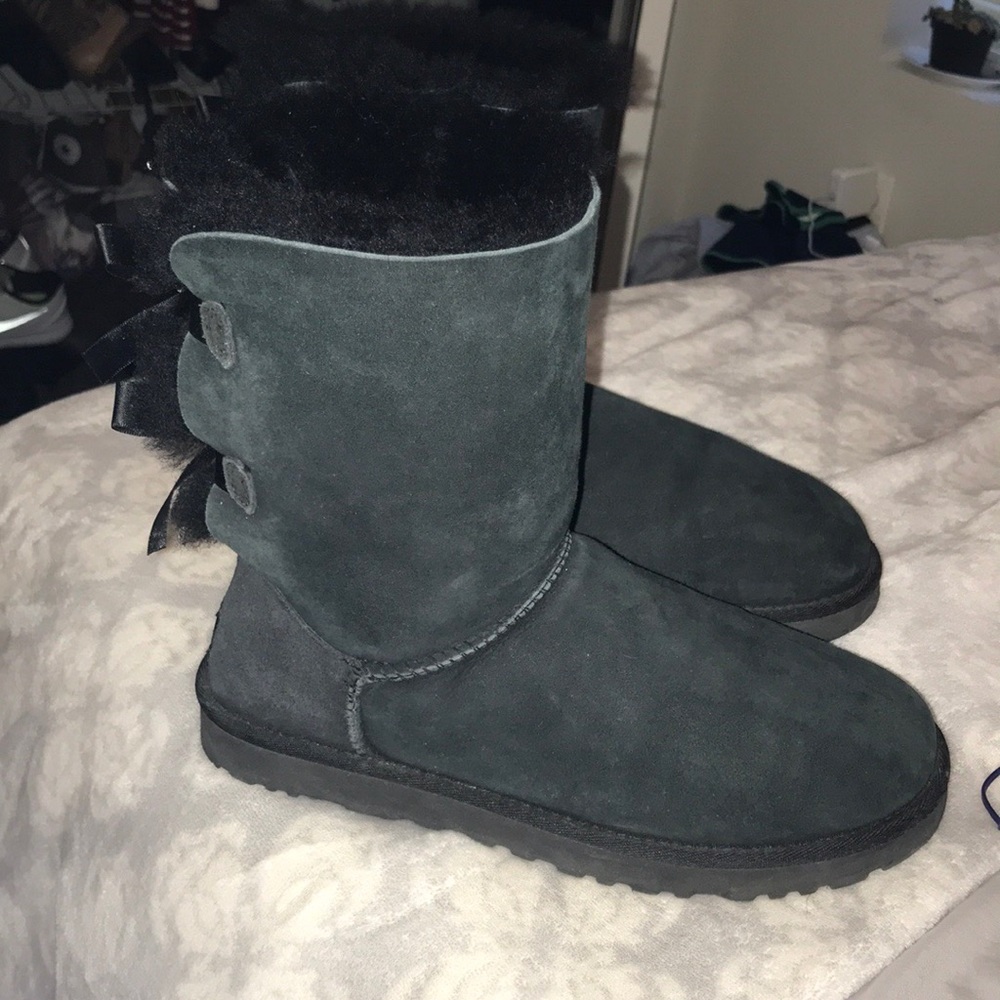 Black Bailey Bow Ugg boots